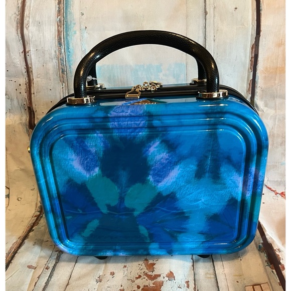 triforce Handbags - TRIFORCE Hardside Beauty Case Blue Water 12" x 8" x 6". New in Box.